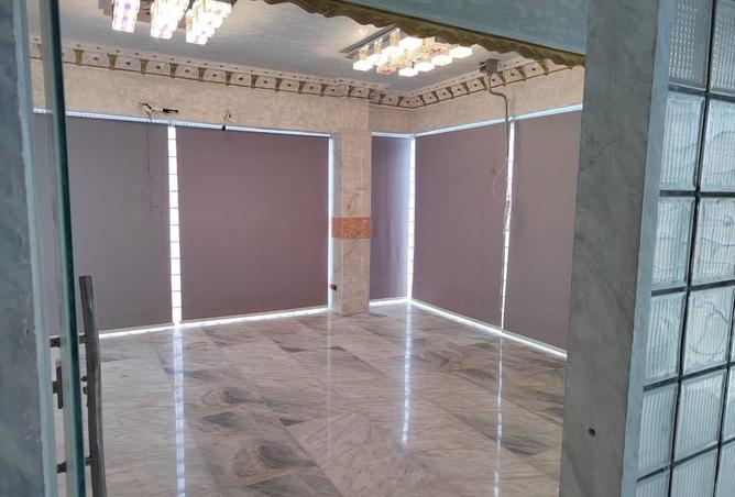 8274008 - Property Image 3