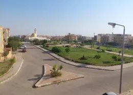شقة - 3 غرف نوم - 3 حمامات للبيع في الحي الثالث شرق - مدينة الشروق - القاهرة