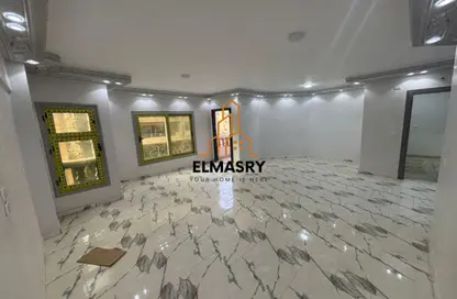 شقة - 3 غرف نوم - 3 حمامات للايجار في شارع الدكتور ميشيل باخوم - الدقي - الجيزة