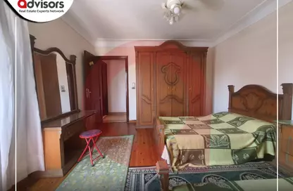 Apartment - 3 Bedrooms - 2 Bathrooms for rent in Zezenia - Hay Sharq - Alexandria