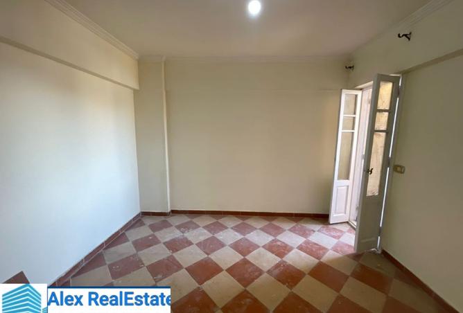 8551620 - Property Image 3