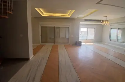Apartment - 4 Bedrooms - 4 Bathrooms for sale in Casa - Sheikh Zayed Compounds - Sheikh Zayed City - Giza