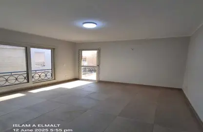 Apartment - 3 Bedrooms - 2 Bathrooms for rent in Al Khamayel city - Sheikh Zayed Compounds - Sheikh Zayed City - Giza