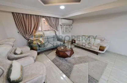 Apartment - 3 Bedrooms - 2 Bathrooms for sale in Esraa Al Moalemeen St. - Mohandessin - Giza