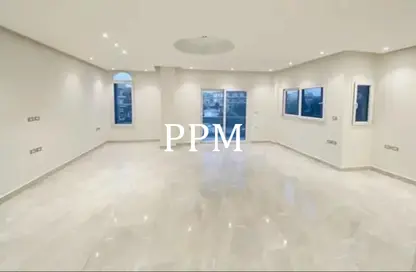 شقة - 4 غرف نوم - 2 حمامات للايجار في شارع الشيماء - المنطقة و - حى جنوب الاكايمية - مدينة القاهرة الجديدة - القاهرة