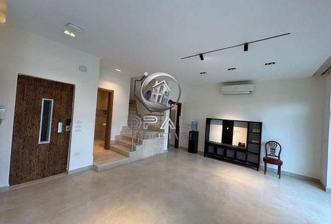 8265327 - Property Image 2