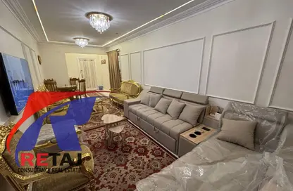 Apartment - 2 Bedrooms - 1 Bathroom for sale in Makram Ebeid St. - 6th Zone - Nasr City - Cairo