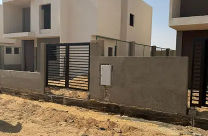 فيلا - 4 غرف نوم - 4 حمامات للبيع في بارك فالي - كمبوندات الشيخ زايد - الشيخ زايد - الجيزة