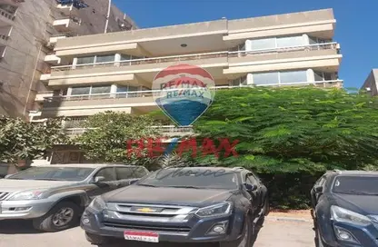 Whole Building - Studio - 7+ Bathrooms for sale in El Estad - Nasr City - Cairo