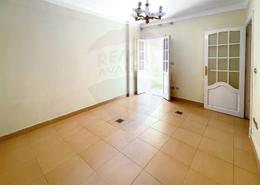 Apartment - 3 bedrooms - 1 bathroom for للبيع in Alam Al Din St. - Cleopatra - Hay Sharq - Alexandria