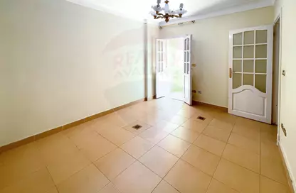 Apartment - 3 Bedrooms - 1 Bathroom for sale in Alam Al Din St. - Cleopatra - Hay Sharq - Alexandria