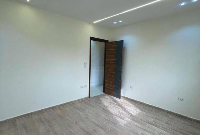 8438532 - Property Image 3