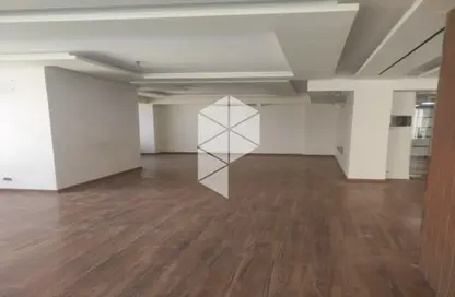 مساحات مكتبية - استوديو - 2 حمامات للايجار في شارع ال ٩٠ الجنوبي - شارع التسعين الجنوبي - التجمع الخامس - مدينة القاهرة الجديدة - القاهرة