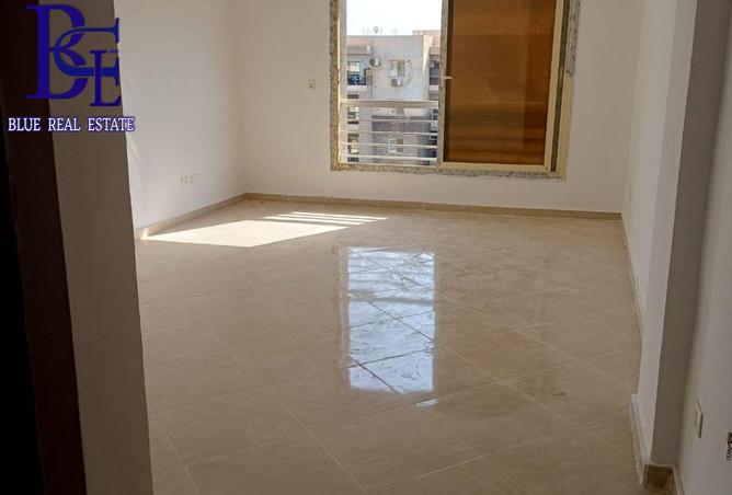 8176891 - Property Image 2