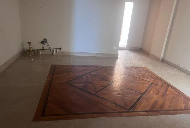 8357031 - Property Image 2