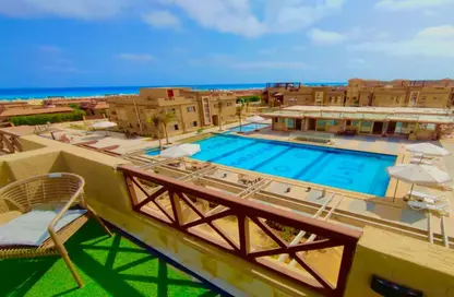 (بنتهاوس  (روف - 2 غرف نوم - 2 حمامات للبيع في كورونادو مارينا - العين السخنة - السويس