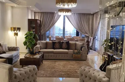 Penthouse - 3 Bedrooms - 4 Bathrooms for sale in Ashgar Darna - Zahraa El Maadi - Hay El Maadi - Cairo
