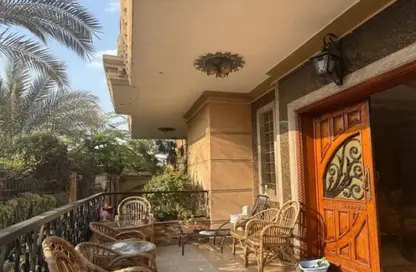 Apartment - 4 Bedrooms - 4 Bathrooms for sale in Area G - Ganoob El Acadimia - New Cairo City - Cairo