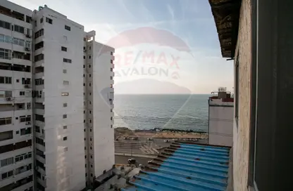 شقة - 4 غرف نوم - 3 حمامات للبيع في ميامي - حي اول المنتزة - الاسكندرية