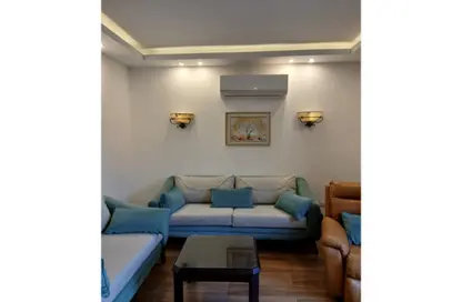 Apartment - 4 Bedrooms - 3 Bathrooms for rent in Stone Residence - 5th Settlement Compounds - The 5th Settlement - New Cairo City - Cairo