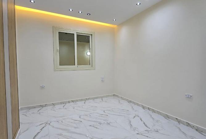 8090042 - Property Image 3