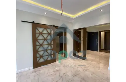 شقة - 3 غرف نوم - 4 حمامات للايجار في ذا كورت ياردز - كمبوندات الشيخ زايد - الشيخ زايد - الجيزة