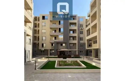 شقة - 3 غرف نوم - 2 حمامات للبيع في شارع 9 - الهضبة الوسطي - المقطم - القاهرة