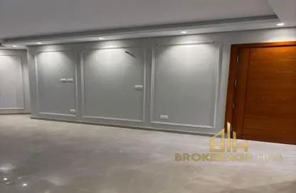 Apartment - 2 Bedrooms - 2 Bathrooms for rent in The Residences - Hyde Park - New Cairo City - Cairo