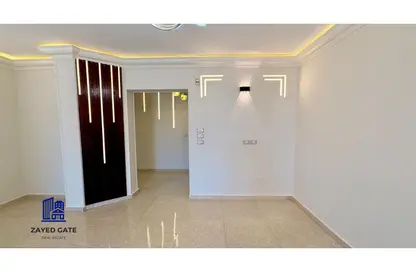 Apartment - 3 Bedrooms - 2 Bathrooms for rent in Al Khamayel city - Sheikh Zayed Compounds - Sheikh Zayed City - Giza