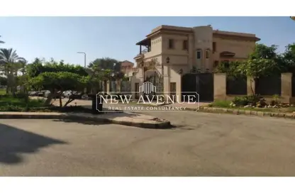 فيلا - 8 غرف نوم - 8 حمامات للبيع في النخيل - كمبوندات الشروق - مدينة الشروق - القاهرة