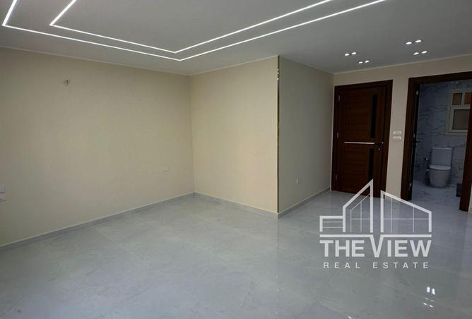 8033278 - Property Image 2
