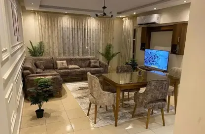Apartment - 2 Bedrooms - 1 Bathroom for rent in El Rehab Extension - Al Rehab - New Cairo City - Cairo
