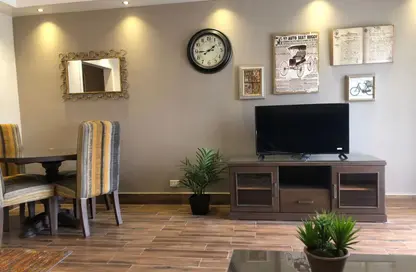 شقة - 2 غرف نوم - 1 حمام للايجار في شارع طلعت مصطفي - الرحاب المرحلة الخامسة - الرحاب - مدينة القاهرة الجديدة - القاهرة