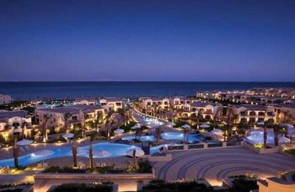 Townhouse - 3 Bedrooms - 3 Bathrooms for sale in Ramla Lakeside - Qesm Ad Dabaah - North Coast