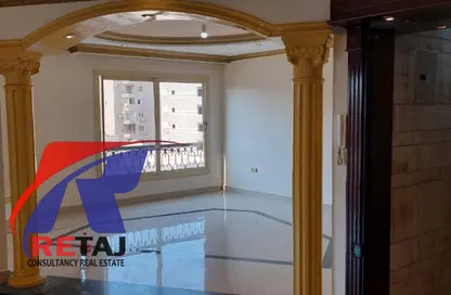 Apartment - 3 Bedrooms - 2 Bathrooms for rent in Atiya Al Sawalhi St. - 8th Zone - Nasr City - Cairo