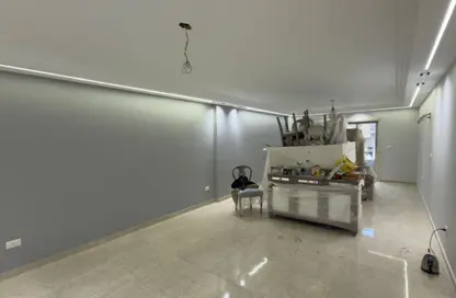 Office Space - Studio - 2 Bathrooms for rent in 10th Sector - Zahraa El Maadi - Hay El Maadi - Cairo