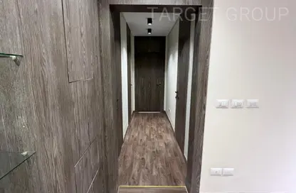 Apartment - 3 Bedrooms - 3 Bathrooms for sale in Eastown - 5th Settlement Compounds - The 5th Settlement - New Cairo City - Cairo