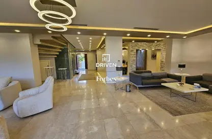 فيلا - 6 غرف نوم - 6 حمامات للبيع في جييرا - الحي الثالث عشر - الشيخ زايد - الجيزة