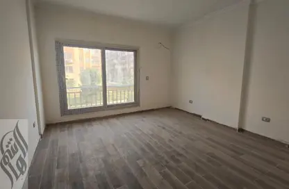 شقة - 3 غرف نوم - 3 حمامات للايجار في مدينة وصال - كمبوندات الشروق - مدينة الشروق - القاهرة