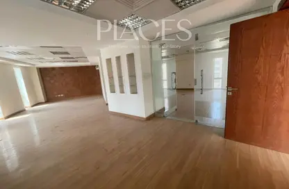 Office Space - Studio - 7+ Bathrooms for rent in One Ninety Mall - South Teseen St. - The 5th Settlement - New Cairo City - Cairo