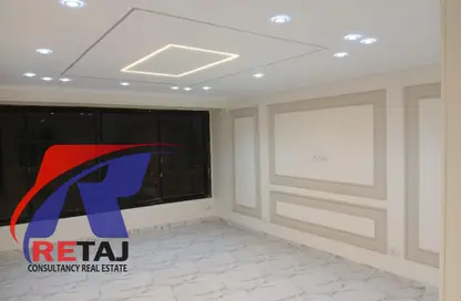 شقة - 3 غرف نوم - 2 حمامات للبيع في طريق النصر - المنطقة السادسة - مدينة نصر - القاهرة