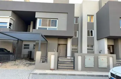 تاون هاوس - 4 غرف نوم - 4 حمامات للبيع في باتيو الزهراء - كمبوندات الشيخ زايد - الشيخ زايد - الجيزة