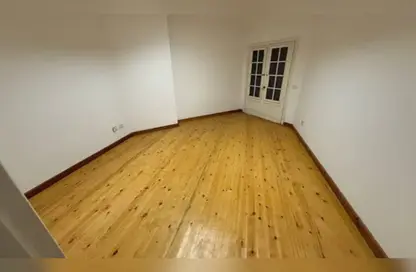 Office Space - Studio - 2 Bathrooms for rent in Smouha Square - Smouha - Hay Sharq - Alexandria