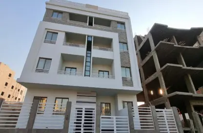 Apartment - 3 Bedrooms - 3 Bathrooms for sale in New Narges - New Cairo City - Cairo
