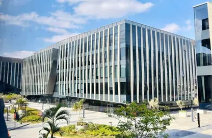 Office Space - Studio - 2 Bathrooms for rent in Eastown - 5th Settlement Compounds - The 5th Settlement - New Cairo City - Cairo