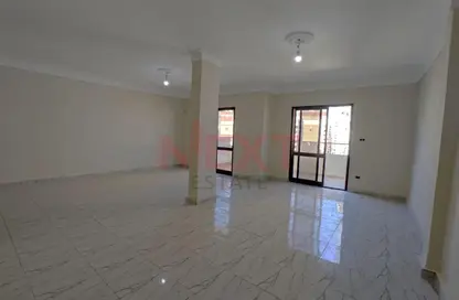 شقة - 3 غرف نوم - 2 حمامات للبيع في ميامي - حي اول المنتزة - الاسكندرية