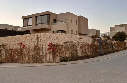 فيلا - 3 غرف نوم - 3 حمامات للبيع في ازها الساحل الشمالي - راس الحكمة - الساحل الشمالي
