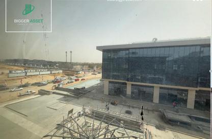 Office Space - Studio - 4 Bathrooms for sale in Golden Gate - South Teseen St. - The 5th Settlement - New Cairo City - Cairo