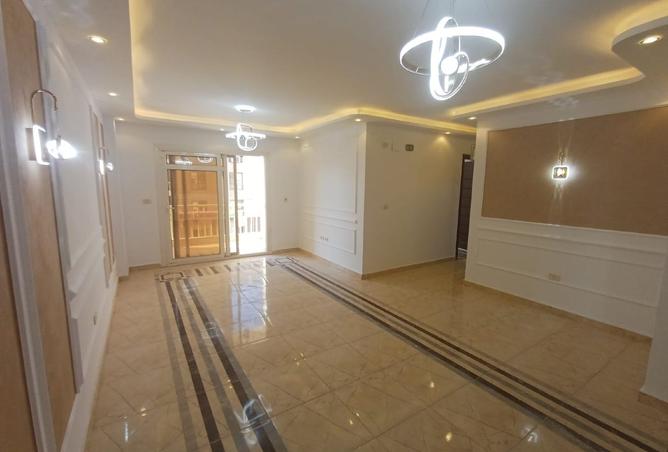 8123891 - Property Image 2