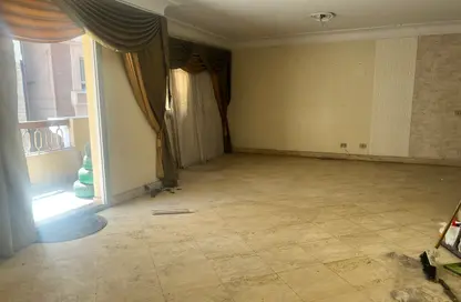 شقة - 3 غرف نوم - 2 حمامات للايجار في شارع مصطفي كامل - سموحة - حي شرق - الاسكندرية